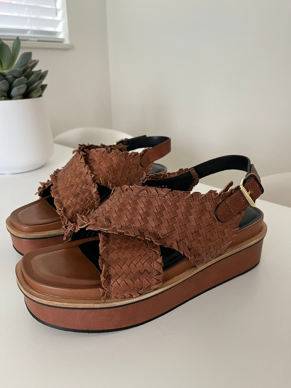Elvio Zanon leren plateau/sandalen mt 40 twv€159,-, Kleding | Dames, Schoenen, Ophalen, Bruin, Nieuw, Sandalen of Muiltjes