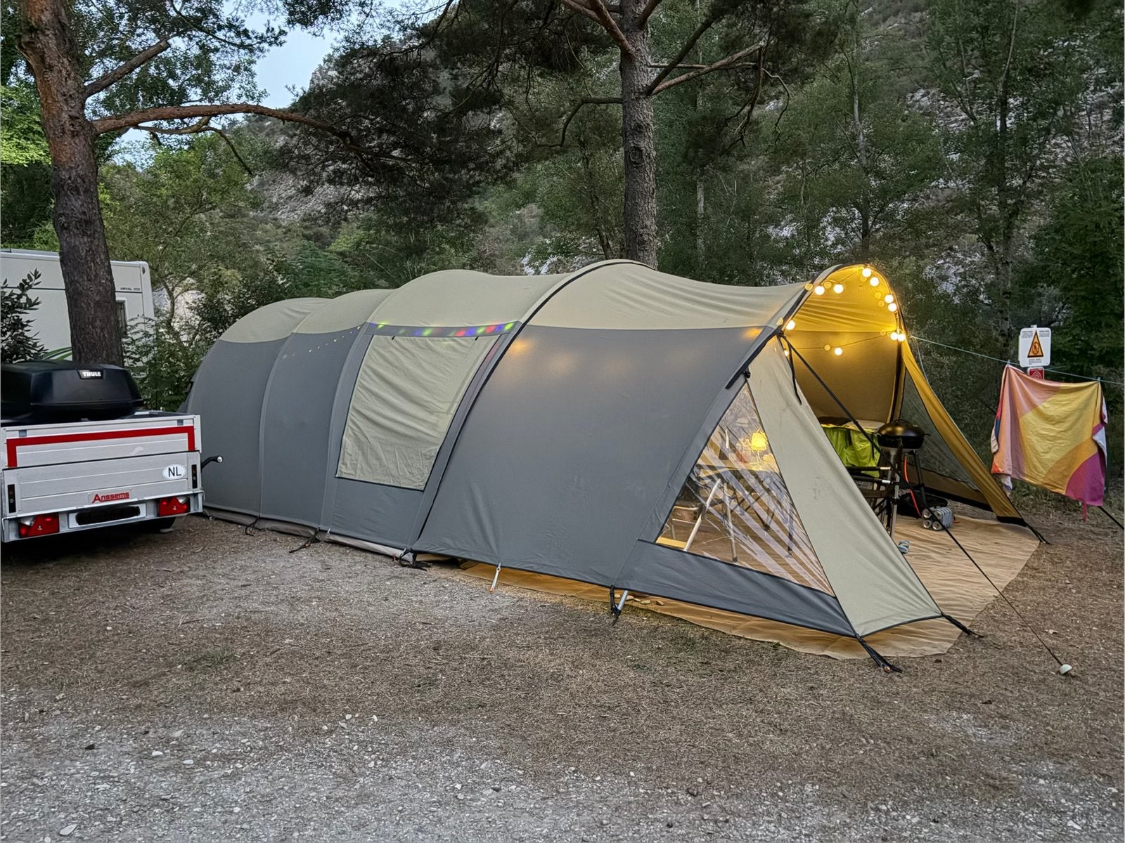 Complete kampeerset: Falco Havik 4600 tent + Anssems aanhang, Caravans en Kamperen, Tenten, Ophalen, Gebruikt, Tot en met 6