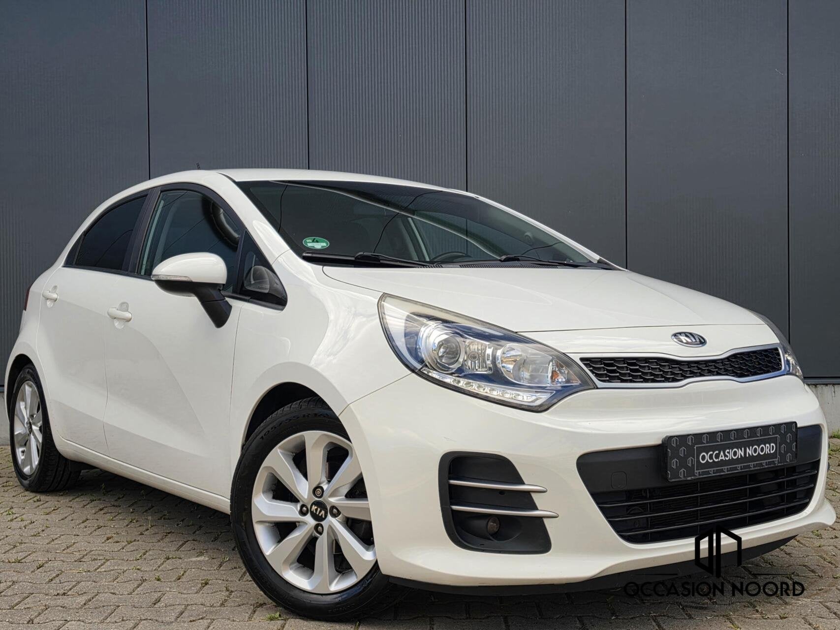 Kia Rio 1.2 CVVT|Navi|Cruise|Camera|Stuur/Stoel vw|Led|Lmv|, Auto's, 450 kg, Gebruikt, Euro 6, 4 cilinders