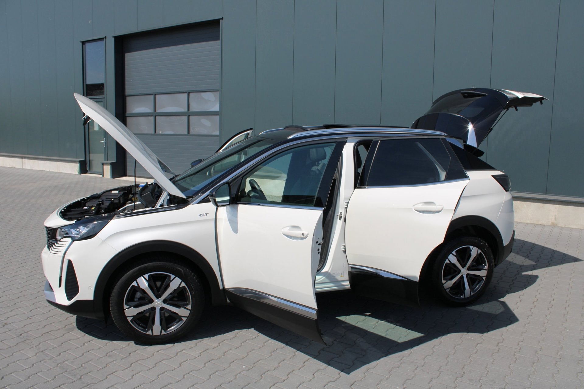 Foto 20 van Peugeot 3008 1.2 PureTech GT Line Schuifdak