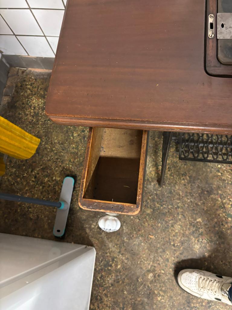 Antieke Singer Naaimachine en Houten Kast, Antiek en Kunst, Ophalen