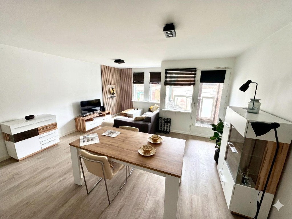 Nieuw Design Meubilair - Kasten Tafel Salontafel TV meubel, Ophalen, Zo goed als nieuw, Modern, design, 4 tot 6 stoelen