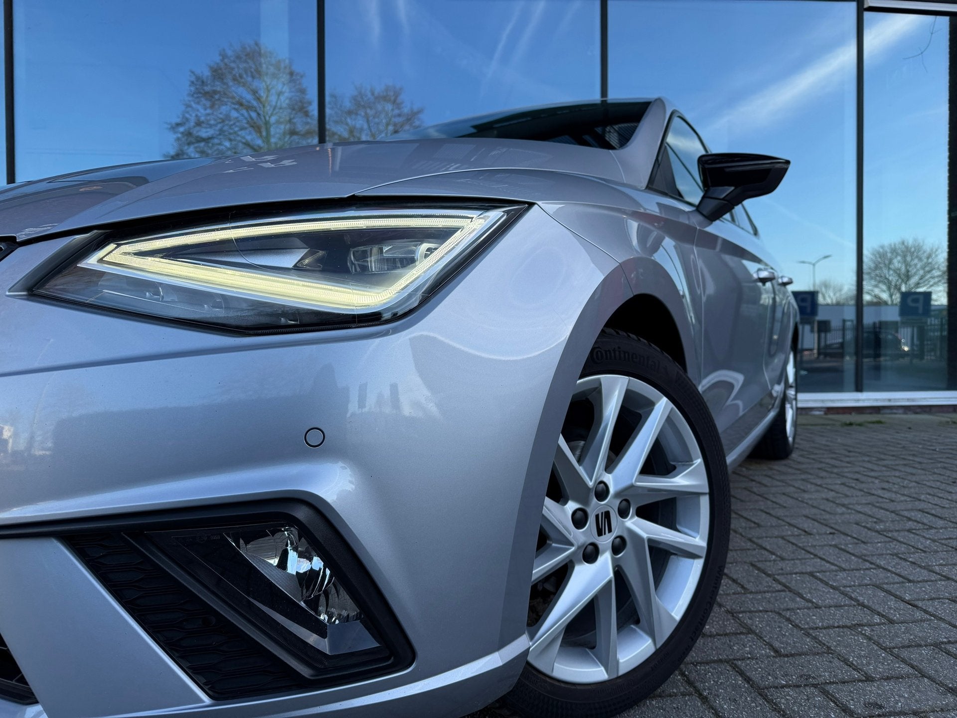 Seat Ibiza 1.0 EcoTSI FR - Climate - LED - Media Apple/Andro, Auto's, Dealer onderhouden, Parkeersensor, Ibiza, Origineel Nederlands