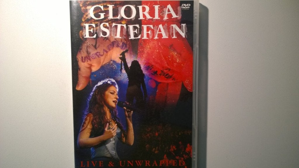 Gloria Estefan - Live And Unwrapped (DVD), Alle leeftijden, Ophalen of Verzenden, Zo goed als nieuw, Concert