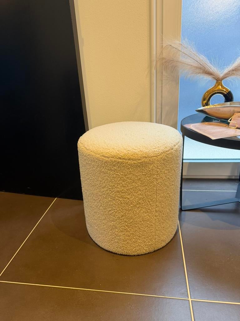 2 poefjes, Huis en Inrichting, Banken | Voetenbanken en Poefen, Ophalen of Verzenden, Zo goed als nieuw, Rond, Minder dan 50 cm