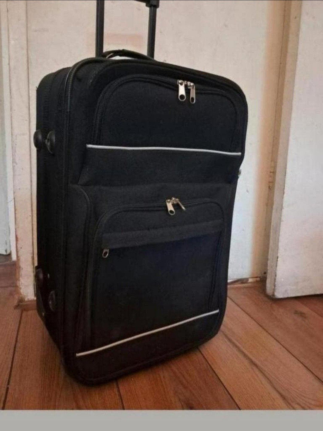 Te koop, LTV merk reiskoffer/Baggage met 2stevige wielen., Ophalen