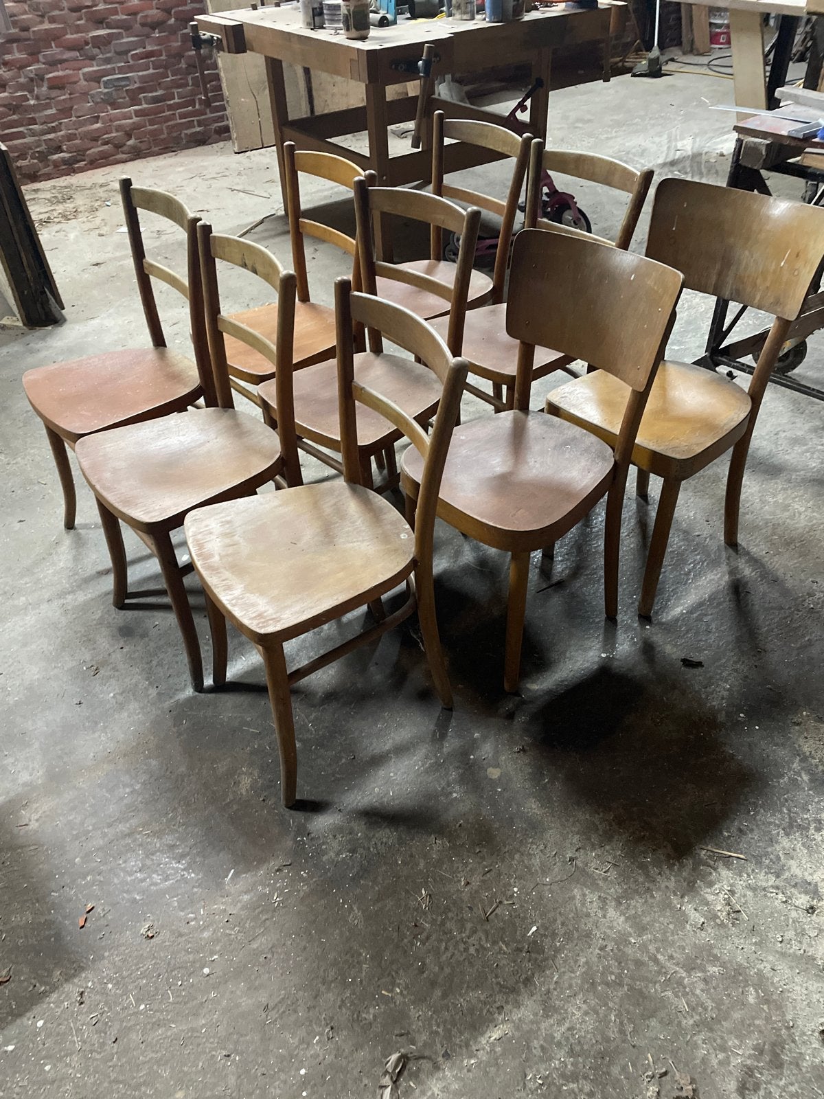 Gratis Partij van 12 houten stoelen - Vintage stijl, Ophalen