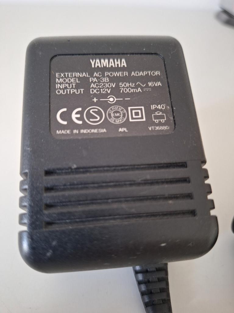 Adapter Yamaha PA-3B voor Yamaha synthesizer, Muziek en Instrumenten, Ophalen of Verzenden, 61 toetsen, Yamaha