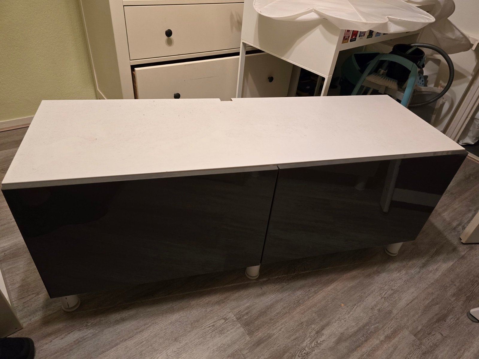 Ikea kast (tv kast van gemaakt), Ophalen, Zo goed als nieuw, 25 tot 50 cm, Minder dan 100 cm