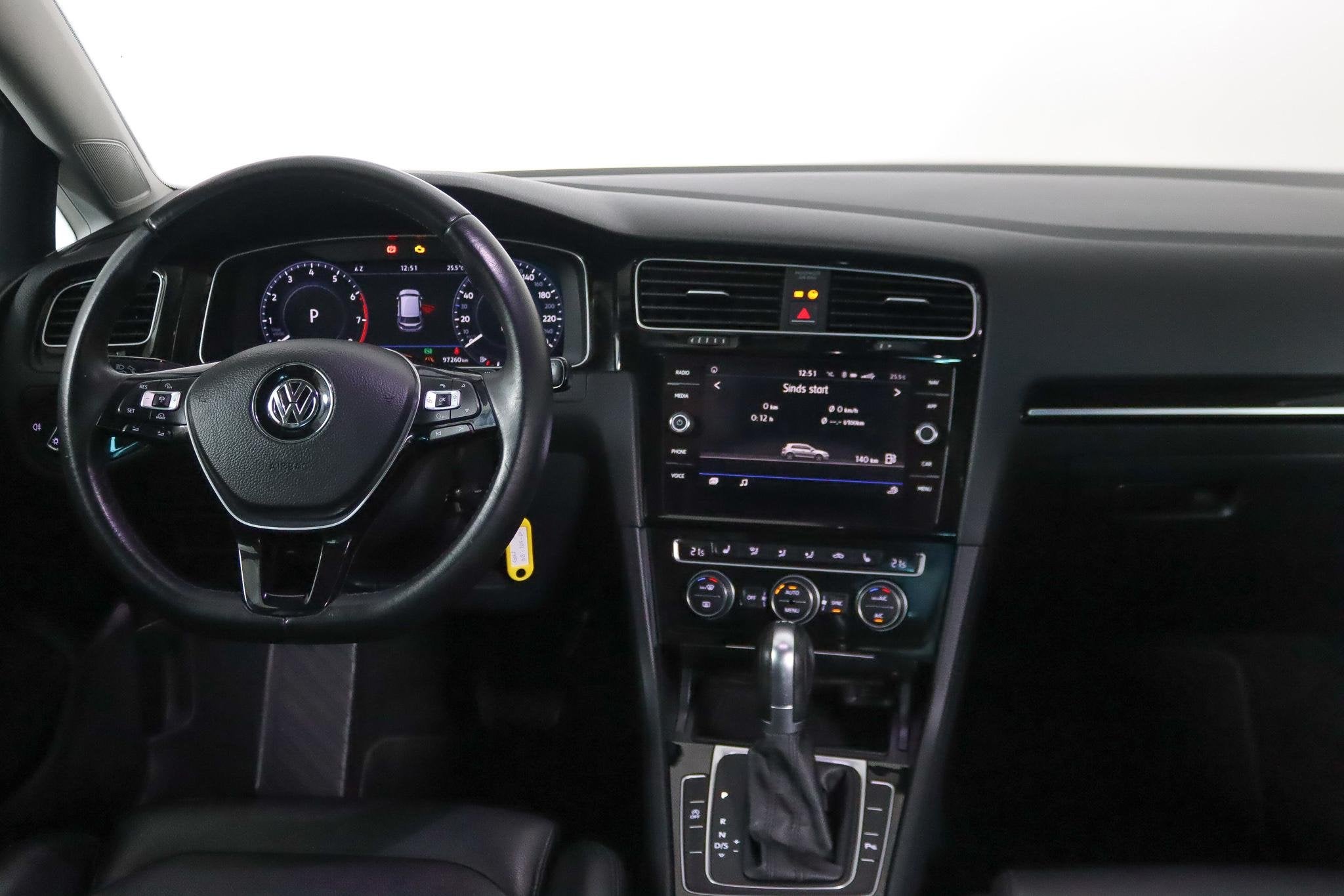 Volkswagen Golf 1.4 TSI Highline R-Line Trekhaak, Massage, A, Gebruikt, 4 cilinders, 150 pk, Automatische klimaatregeling