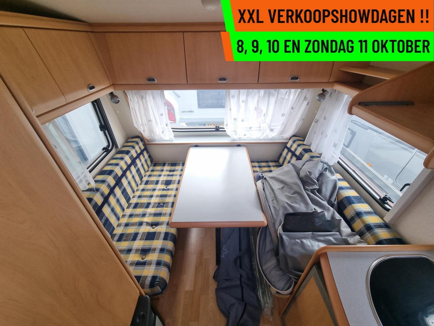 Hobby DE LUXE 400 KB VOORTENT + STAPELBED + LUIFEL + 4 PERS, Hobby, Bedrijf, 750 - 1000 kg, 5 tot 6 meter