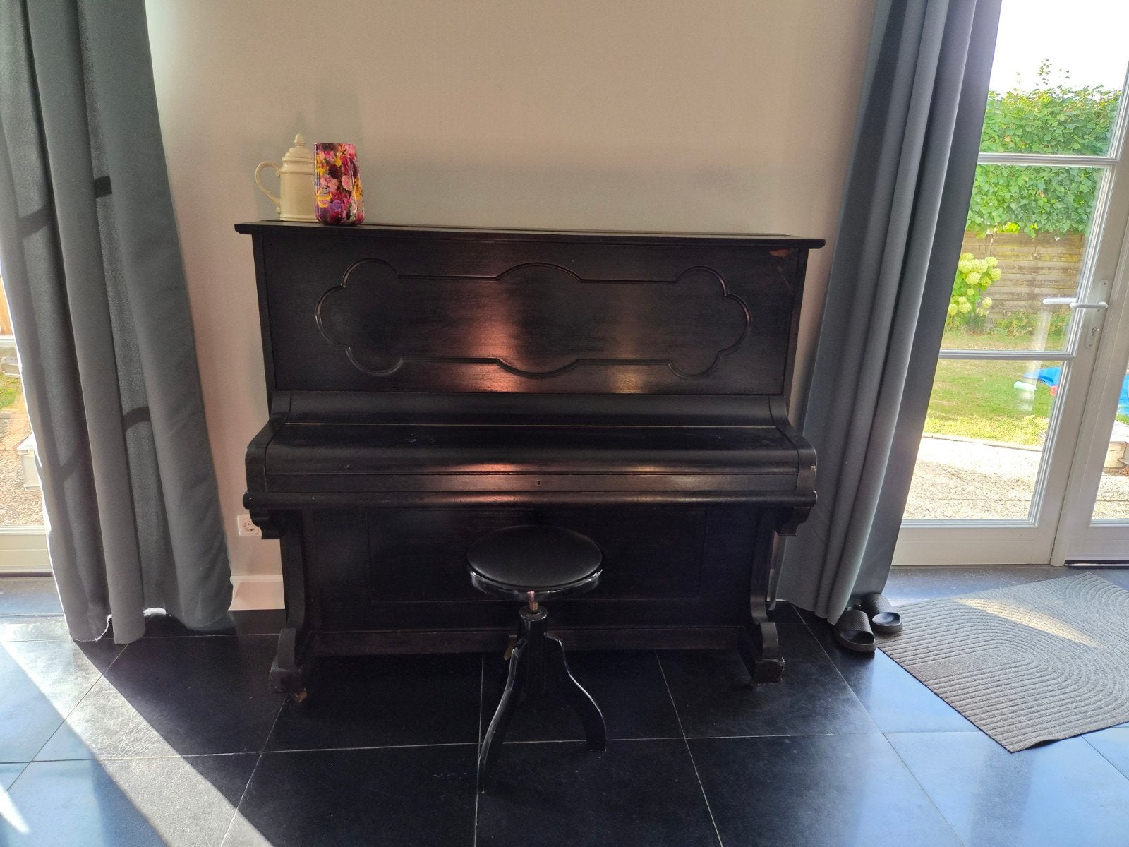 Klassieke piano met kruk - Goede staat, Ophalen, Gebruikt, Zwart, Piano