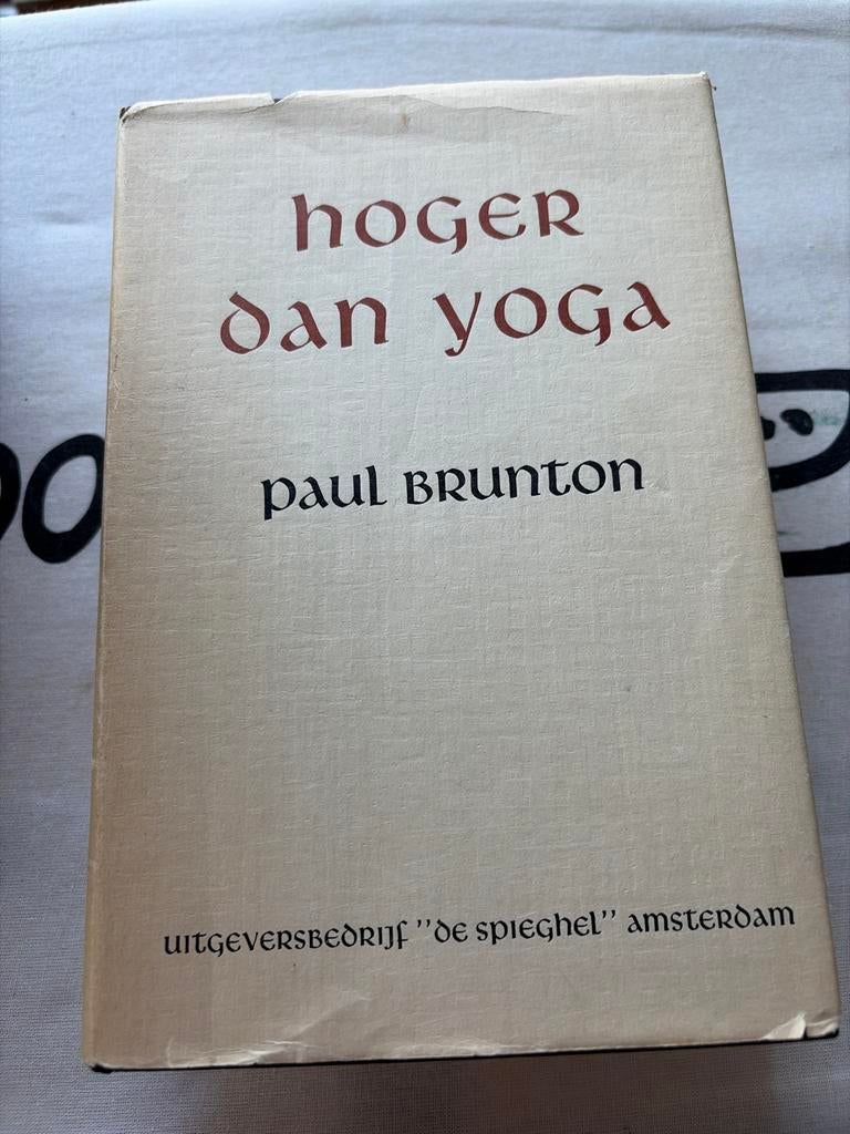 Hoger dan Yoga - Paul Brunton (Gelezen), Boeken, Ophalen of Verzenden, Gelezen, Meditatie of Yoga, Achtergrond en Informatie