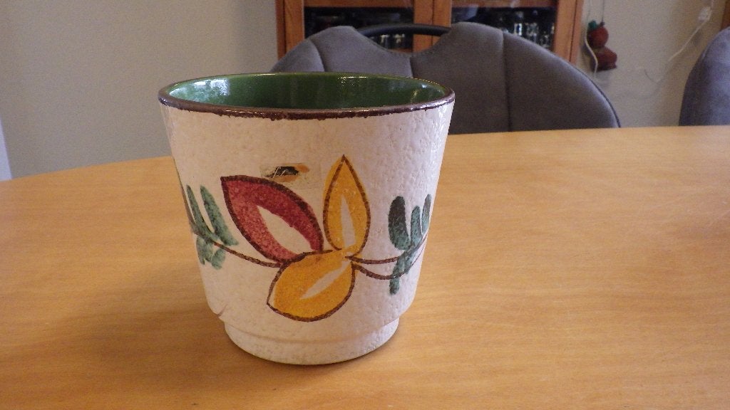 mooie retro bloempot gedecoreerd met bloemen, Ophalen of Verzenden, Overige typen