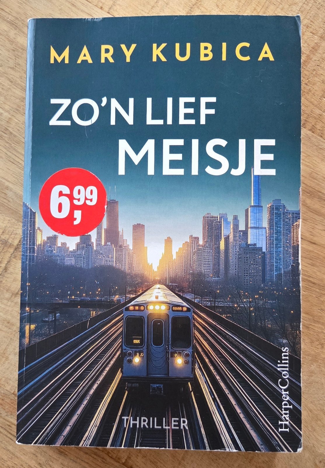 Mary Kubica - Zo'n lief meisje, Boeken, Ophalen of Verzenden, Gelezen, Mary Kubica