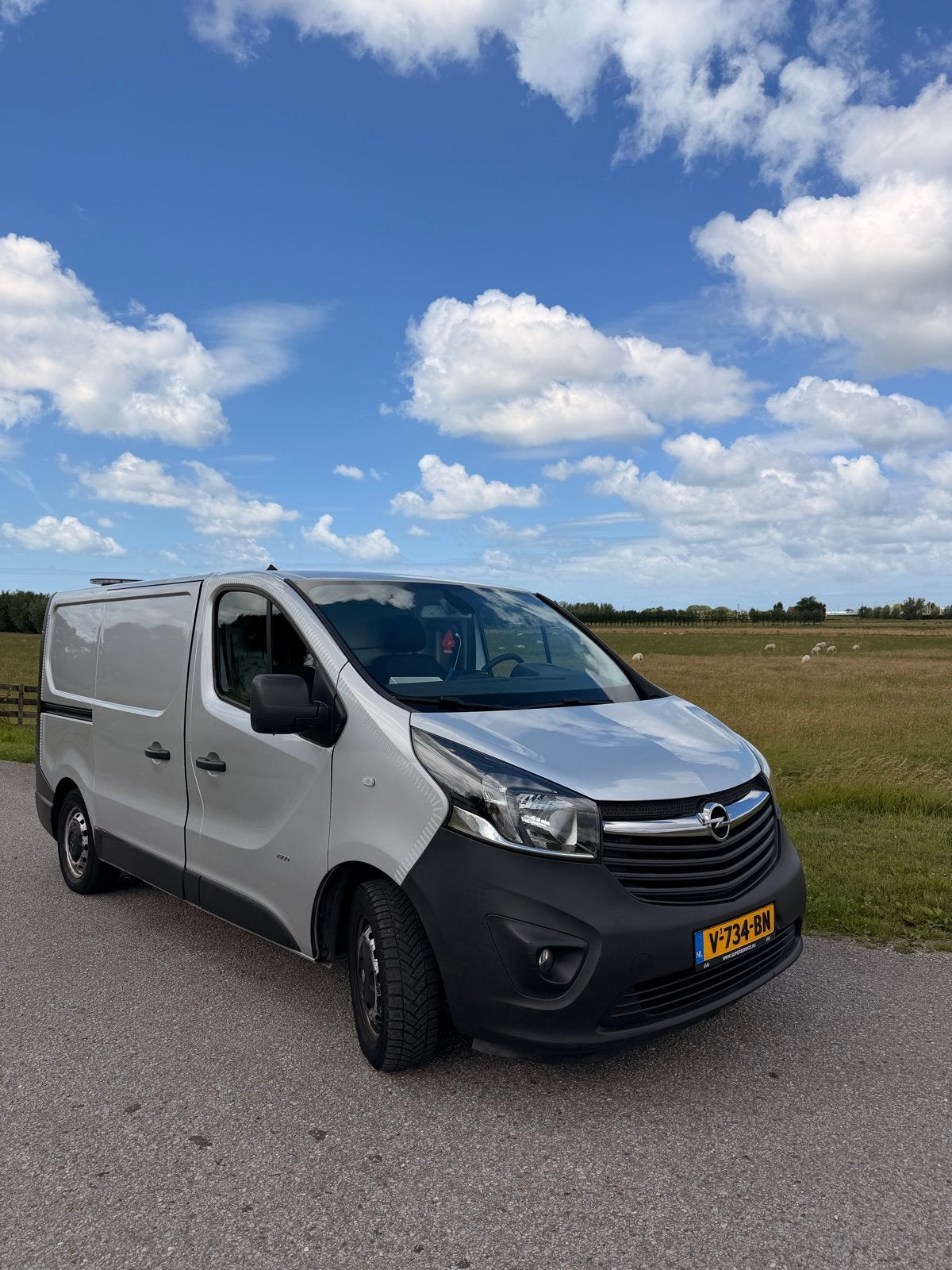 Opel Vivaro 1.6D 92KW 2016 Omvormer, inrichting, zwaailamp., Auto's, 125 pk, Euro 6, 4 cilinders, 1692 kg
