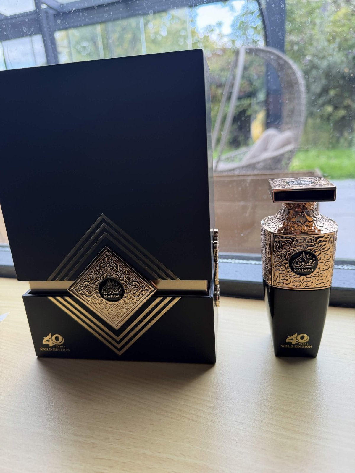 Arabian Oud Madawi Gold 40 Years Edition, Ophalen of Verzenden, Zo goed als nieuw