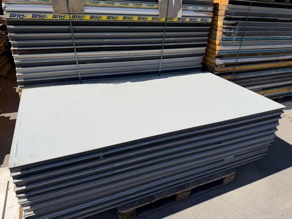 Sandwichpanelen/geïsoleerde platen 400 stuks scherpe prijs!, Doe-het-zelf en Verbouw, Platen en Panelen, Ophalen, Gebruikt