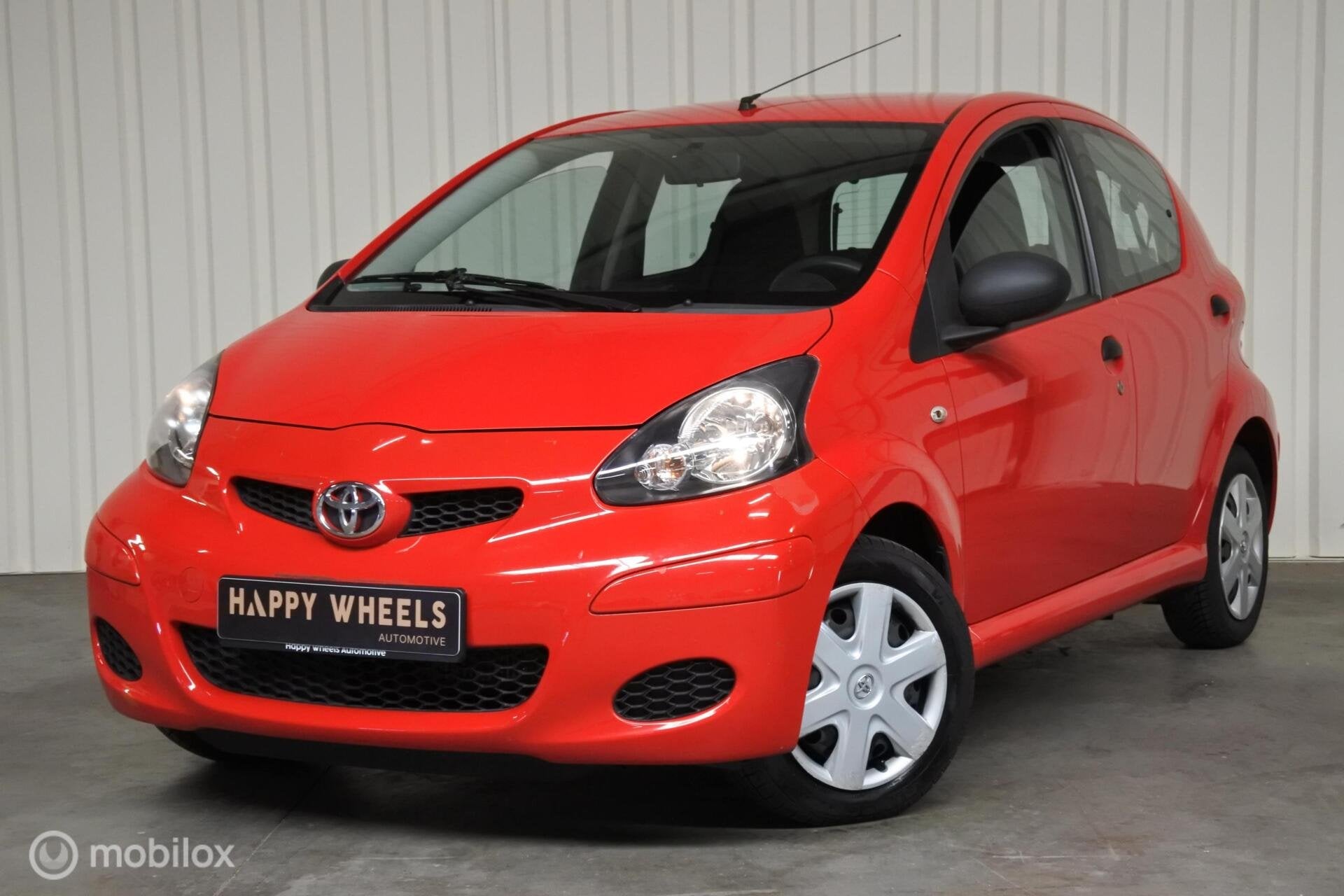 Toyota Aygo I 1.0 I Comfort I 28713KM NAP! I 5 Deurs, Auto's, Voorwielaandrijving, Stof, Gebruikt, Zwart