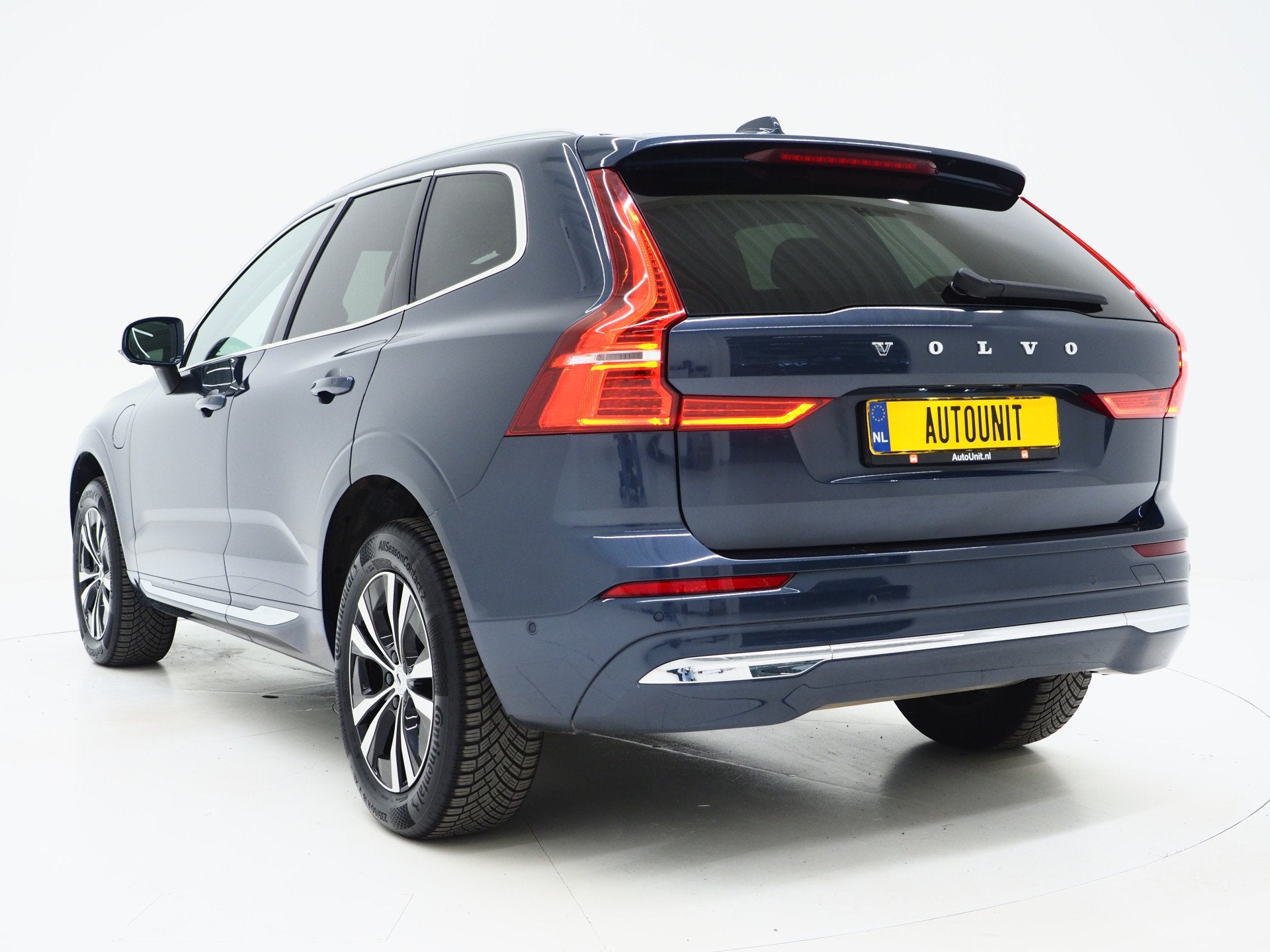 Volvo XC60 2.0 T6 Plug-in hybrid AWD Long Range | Panoramada, Auto's, Automaat, Stof, Gebruikt, 4 cilinders