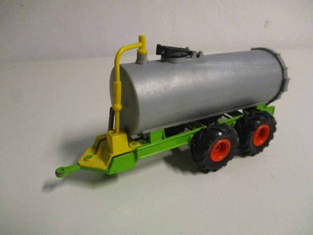 Siku giertankje( grijs), Hobby en Vrije tijd, Modelauto's | 1:32, Ophalen of Verzenden, Gebruikt, Tractor of Landbouw, SIKU
