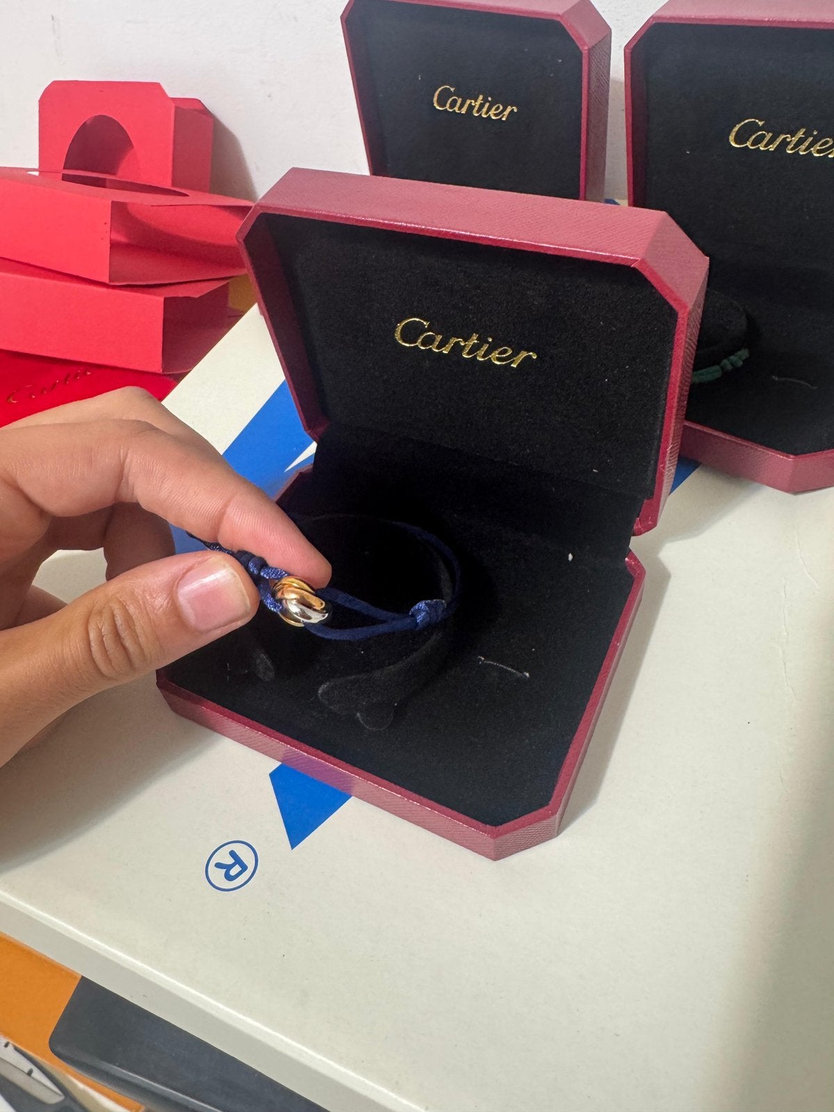Cartier Trinity Bracelet blauw, Ophalen of Verzenden, Nieuw, Blauw