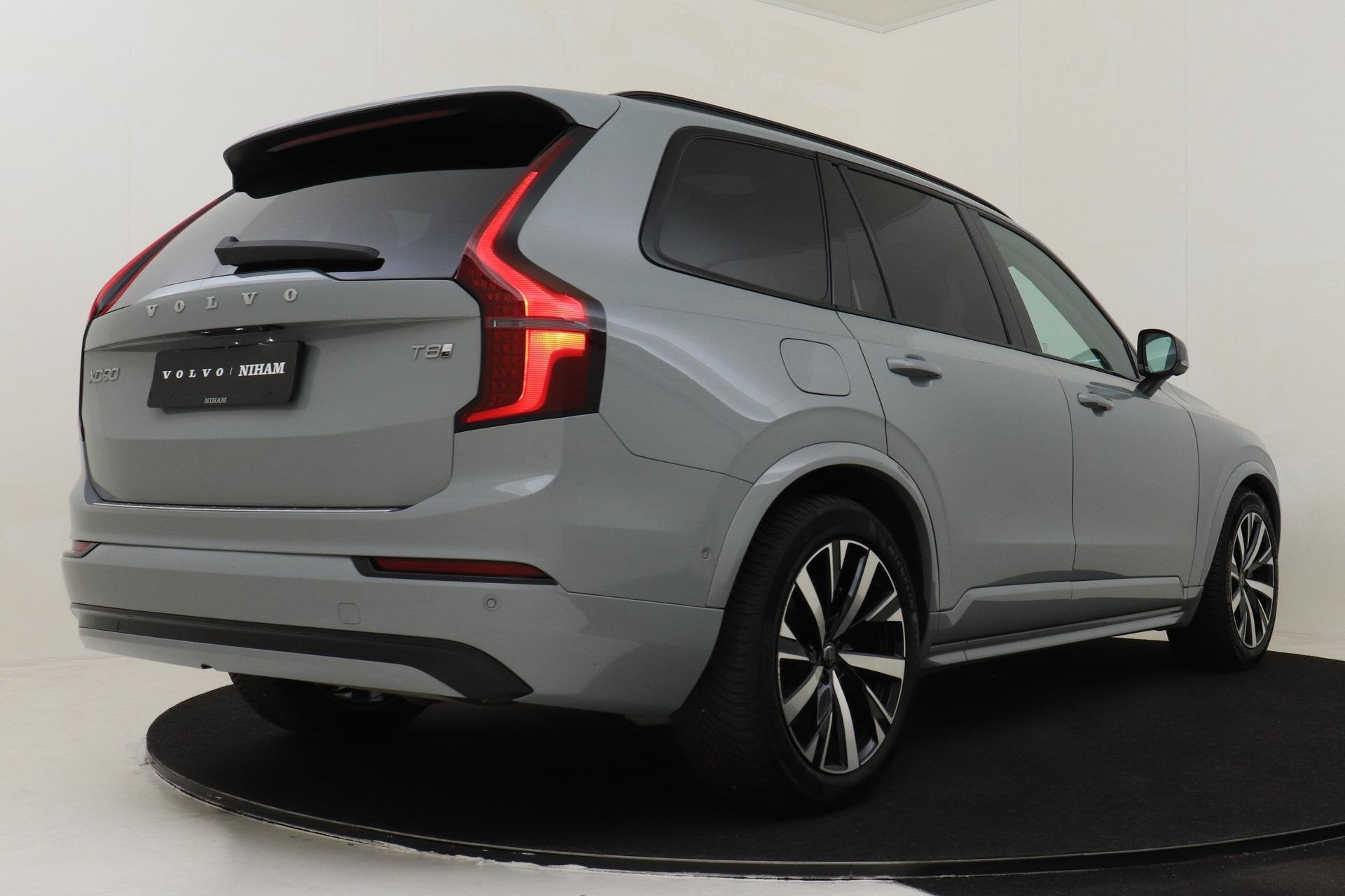 Volvo XC90 II T8 PLUG-IN HYBRID AWD ULTRA DARK -PANO.DAK|BOW, 12 maanden, Gebruikt, Euro 6, 4 cilinders