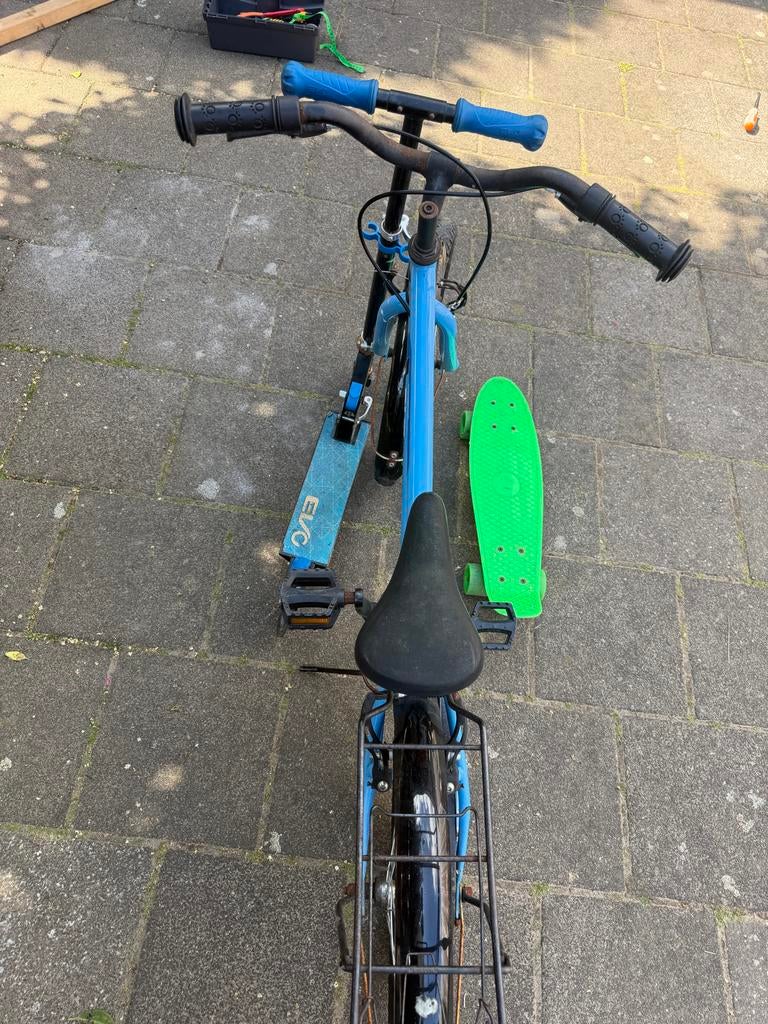 Blauwe kinderfiets met 16-20 inch wielen, step+ skateboard, Ophalen of Verzenden, Zo goed als nieuw, Staal, 16 tot 20 inch