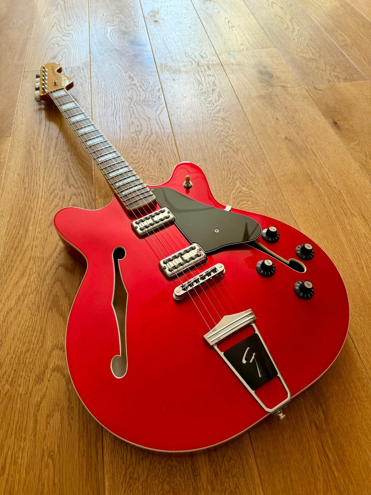Fender Coronado II - Modern Player - Candy Apple Red, Ophalen, Zo goed als nieuw, Solid body, Fender