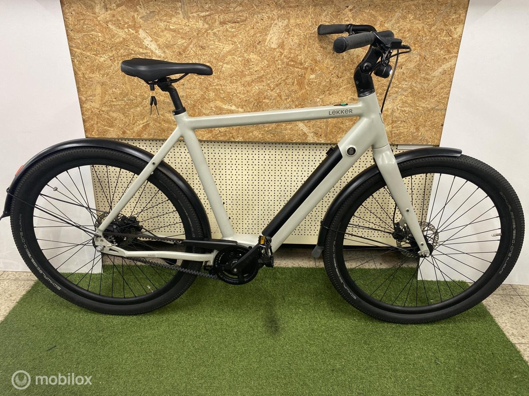 LEKKER AMSTERDAM URBAN E BIKE 2025 61 CM BELT DRIVE, Fietsen en Brommers, LEKKER BIKES, Zo goed als nieuw, LEKKER BIKES, 59 cm of meer