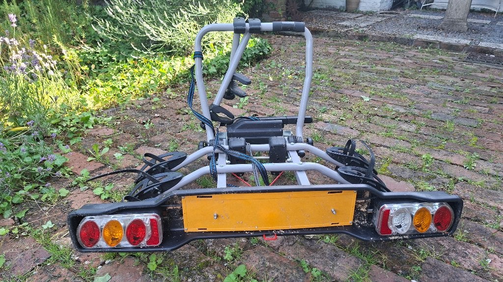 Fietsendrager op trekhaak, Ophalen, 3 fietsen of meer, Brede banden, Zo goed als nieuw