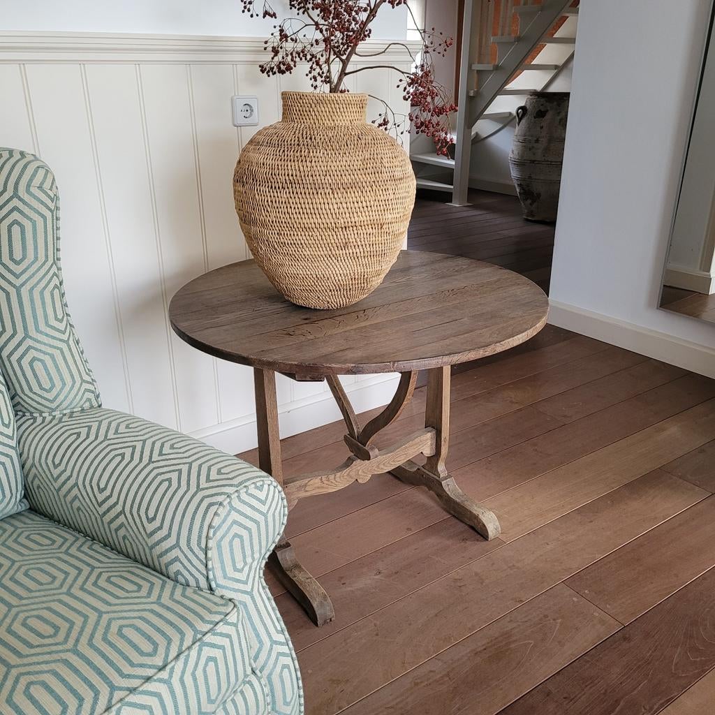 Franse wijntafel vergrijsd eiken in perfecte staat, Ophalen, Zo goed als nieuw, 75 m² of meer, Laminaat