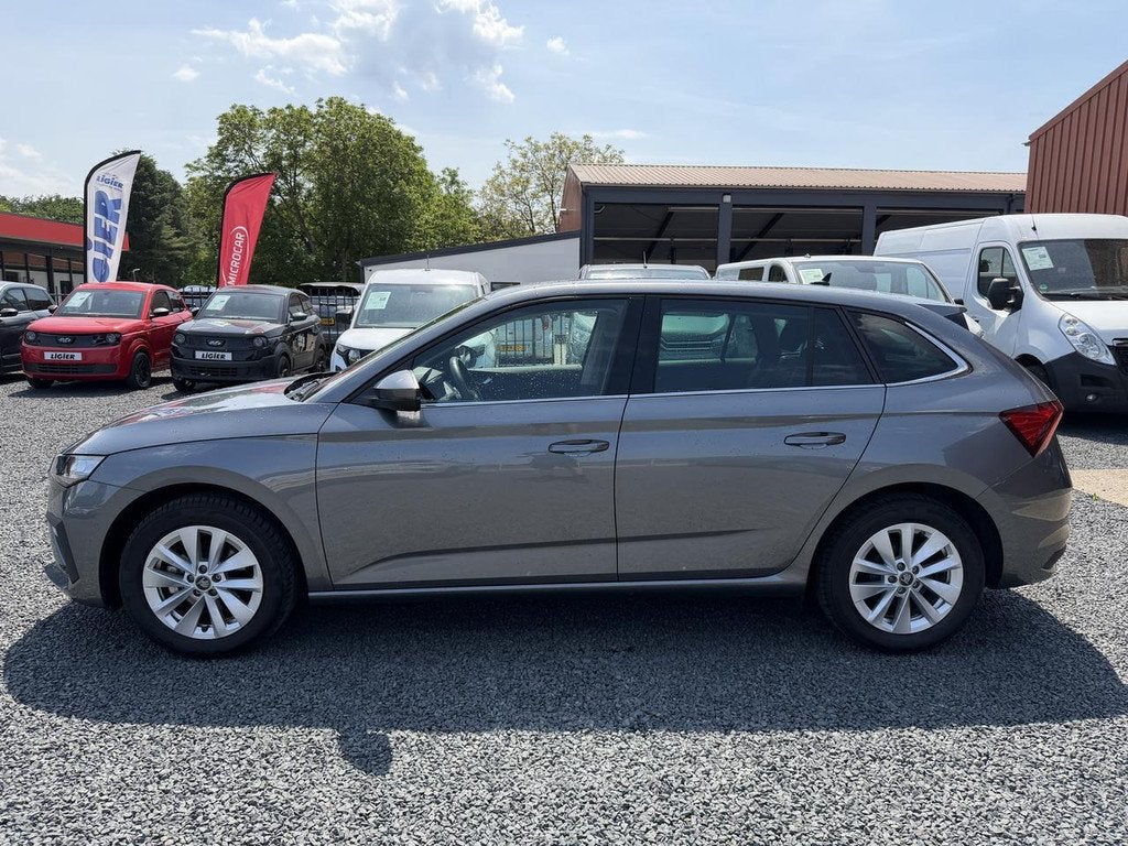 Skoda Scala 1.0 TSI SELECTION AUTOMAAT (bj 2025), Auto's, Skoda, Zwart, Met garantie (alle), 116 pk, Origineel Nederlands
