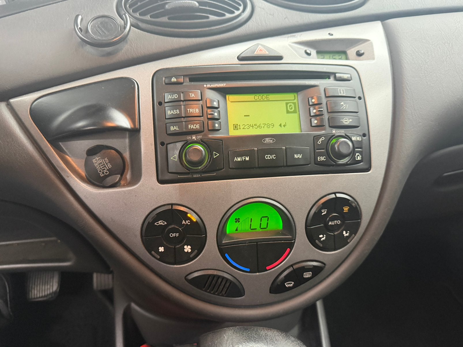 Foto 15 van Ford Focus 1.6 I Ambiente AUTOMAAT BEZORGEN MOGELIJK!!