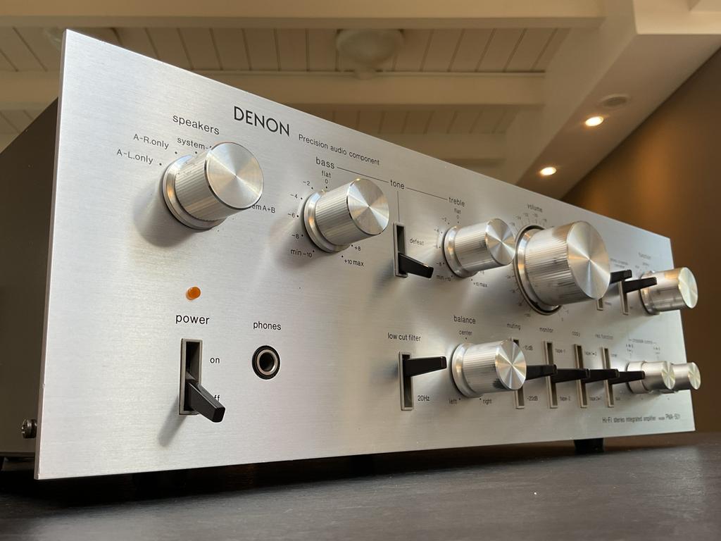 DENON PMA-501 stereo amplifier, Gebruikt, Harman, Ophalen of Verzenden, 60 tot 120 watt