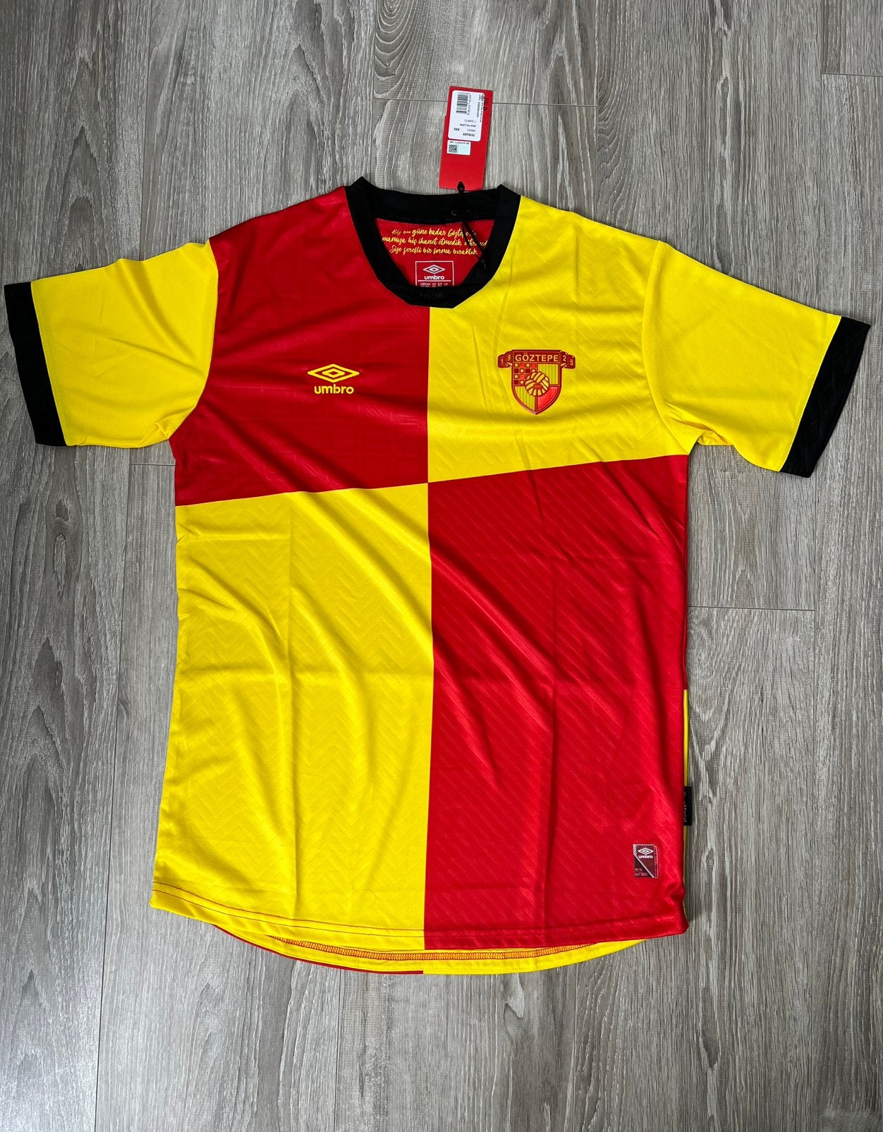 Goztepe, Sport en Fitness, Maat L, Ophalen of Verzenden, Nieuw, Shirt