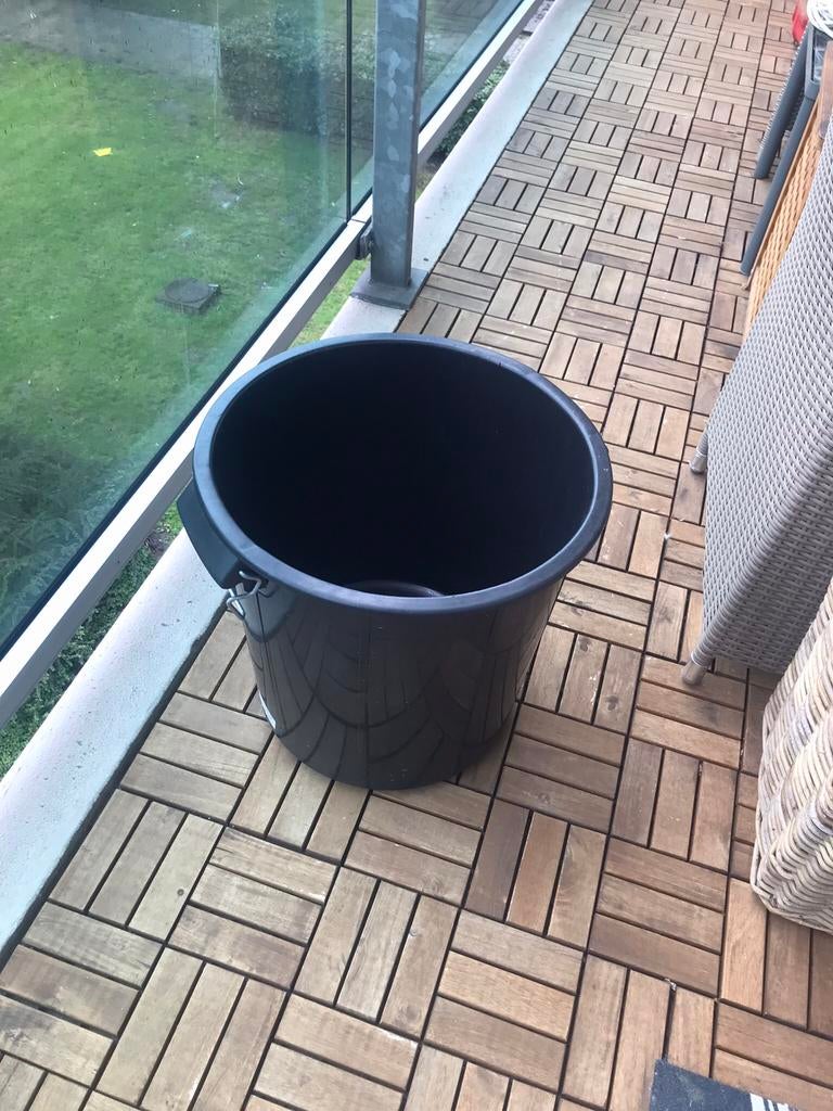 Groot emmer, Ophalen, Zo goed als nieuw