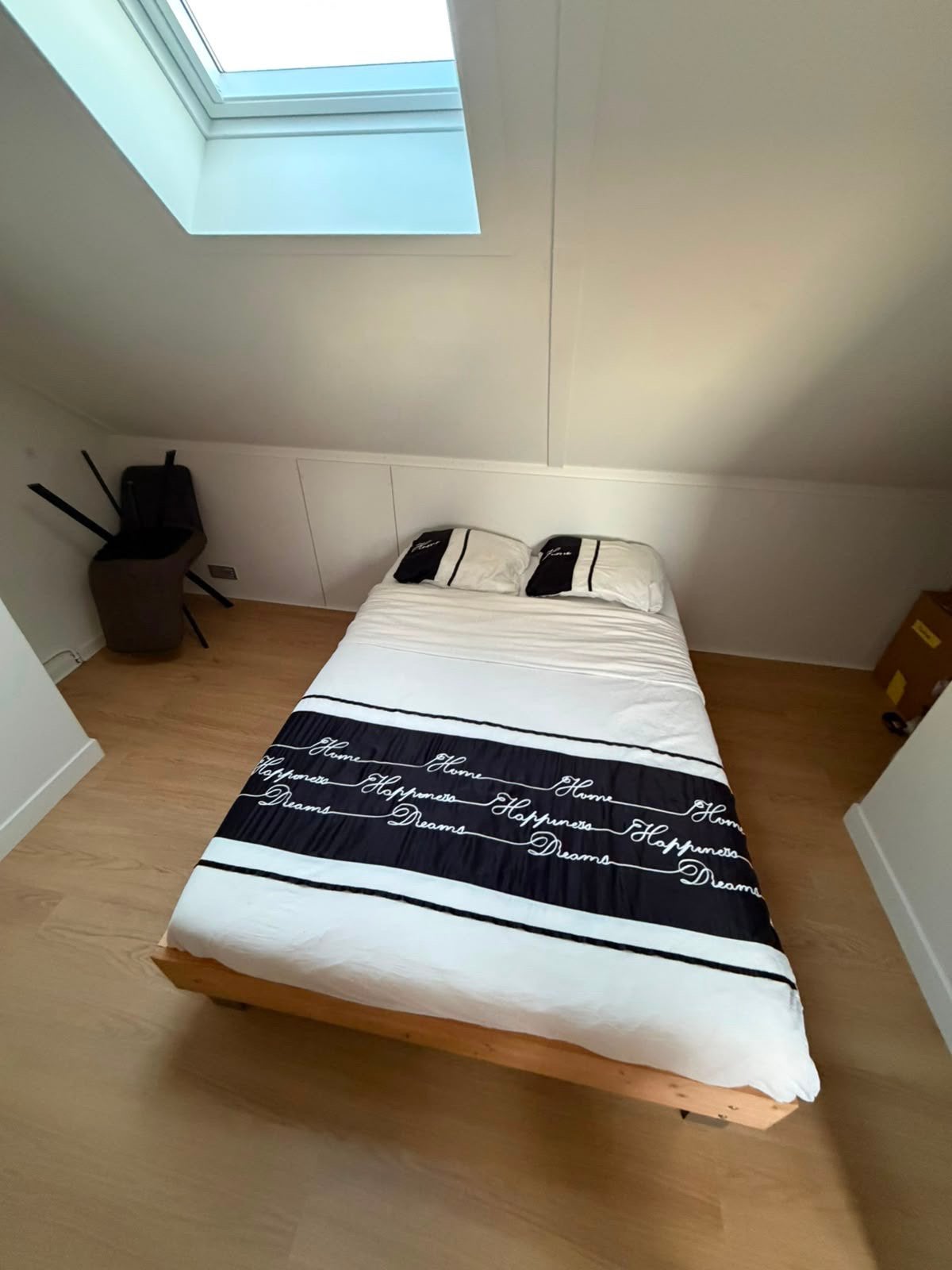 Houten tweepersoonsbed, inclusief lattenbodem en matras., Ophalen, Gebruikt, Tweepersoons