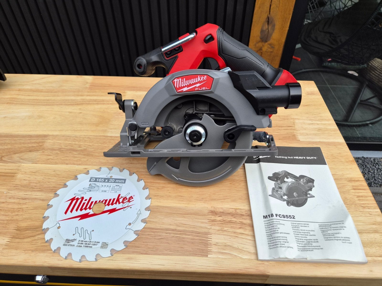 Milwaukee M18 FCS552 Cirkelzaag FUEL Brushless, Cirkelzaag, 70 mm of meer, Ophalen of Verzenden, Zo goed als nieuw