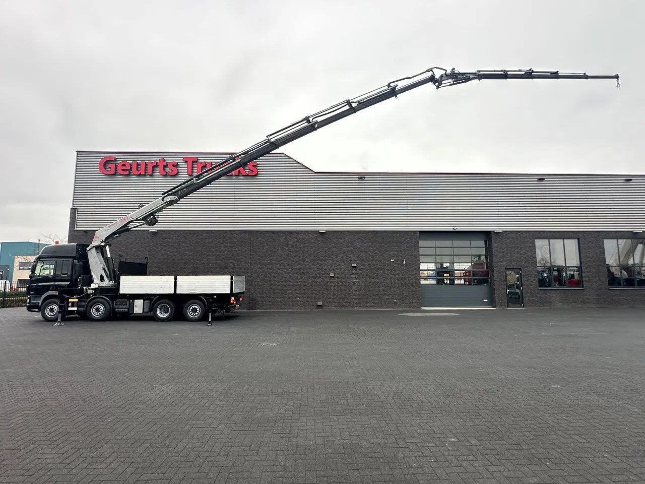 DAF CF 460 8X2 BAKWAGEN MET FASSI F660RA.2.27 XHE-DYNAMIC ME, Auto's, Automaat, Euro 5, 460 pk, Zwart
