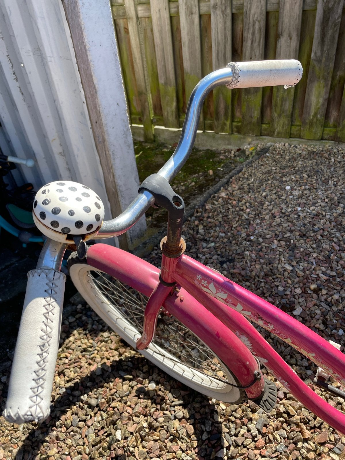 Roze meisjesfiets - Gebruikt, Fietsen en Brommers, Ophalen, Gebruikt, Terugtraprem, 24 inch
