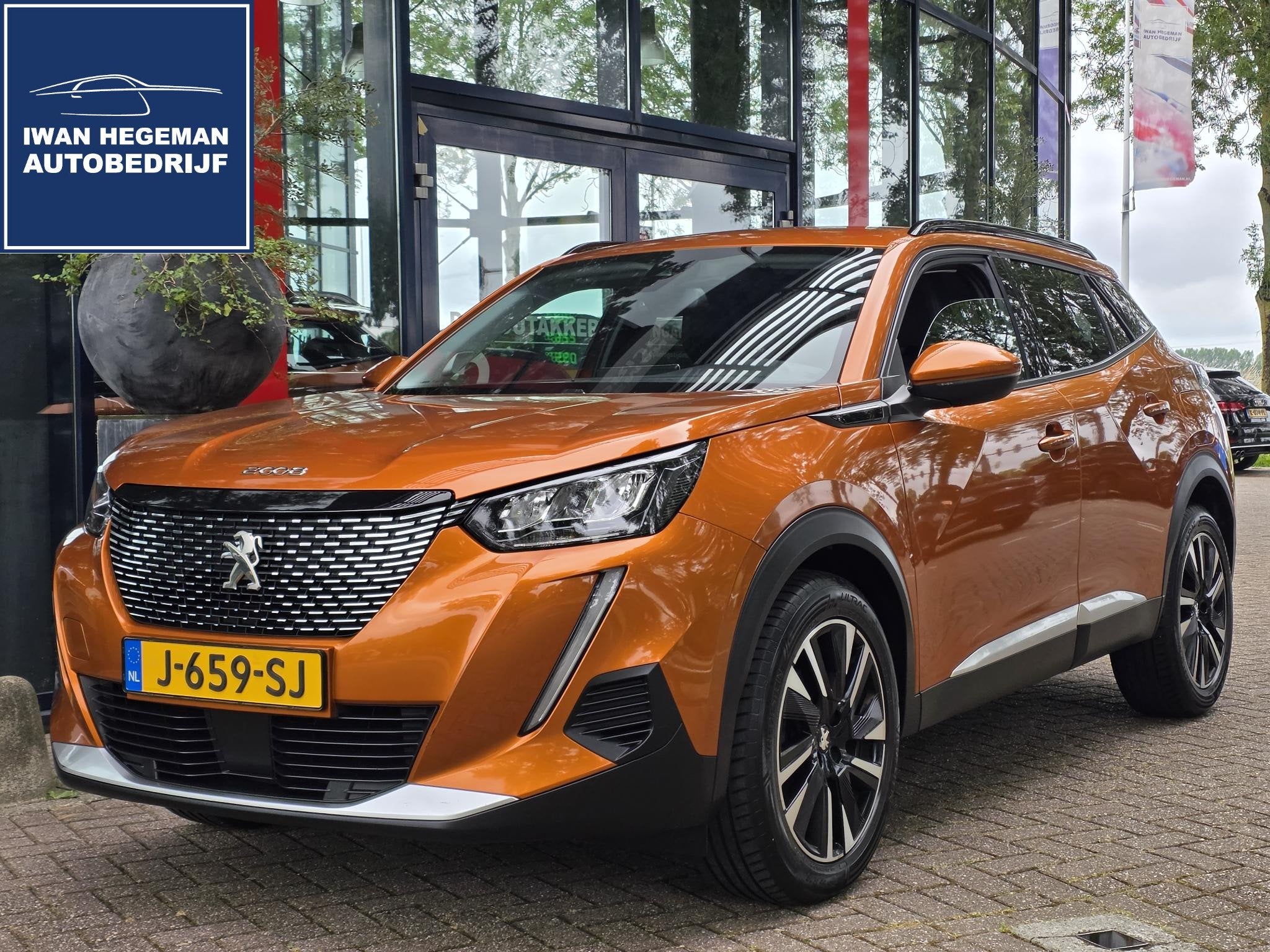 Peugeot 2008 1.2 PureTech 130PK Allure AUTOMAAT | Trekhaak |, Auto's, Peugeot, 12 maanden, Gebruikt, Euro 6, Leder en Stof