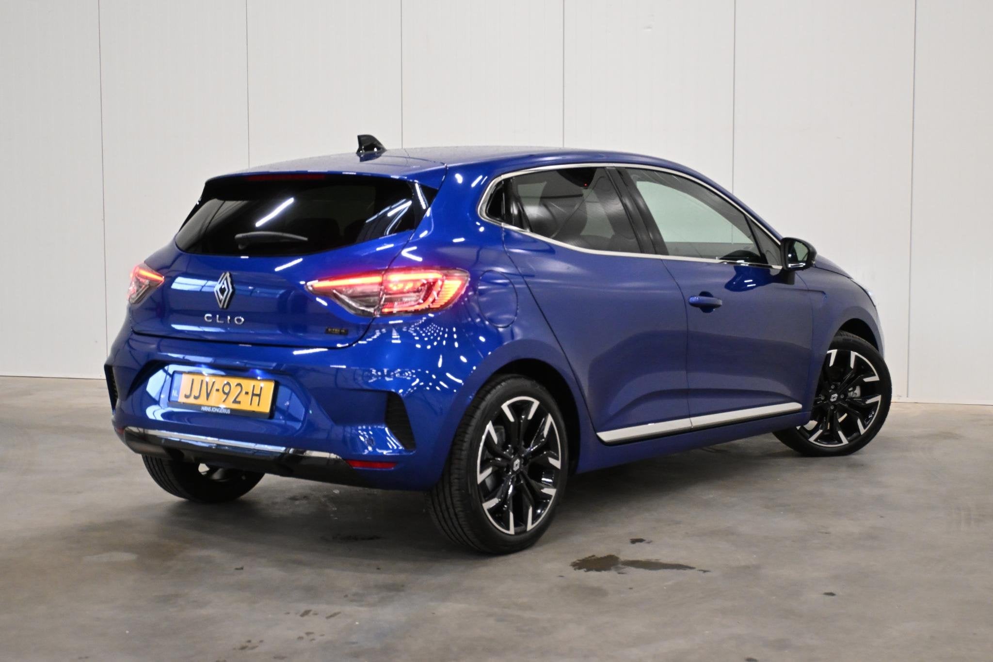 Renault Clio E-Tech Full Hybrid 145 techno | CAMERA | NAVI |, Dealer onderhouden, Euro 6, Blauw, Leder en Stof