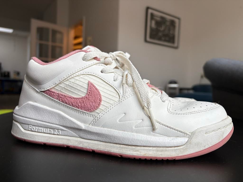 Nike Air Jordan Stadium 90 wit met roze (39), Nike Air Jordan, Wit, Ophalen of Verzenden, Sneakers of Gympen