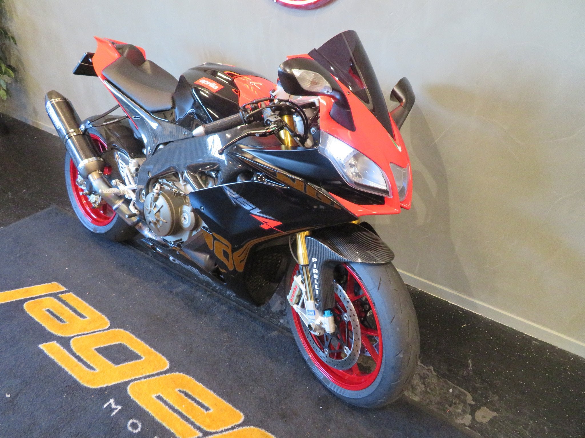 Aprilia RSV4 FACTORY RK SPECIAL HISTORIE! (bj 2010), Motoren, Motoren | Aprilia, Bedrijf, Super Sport