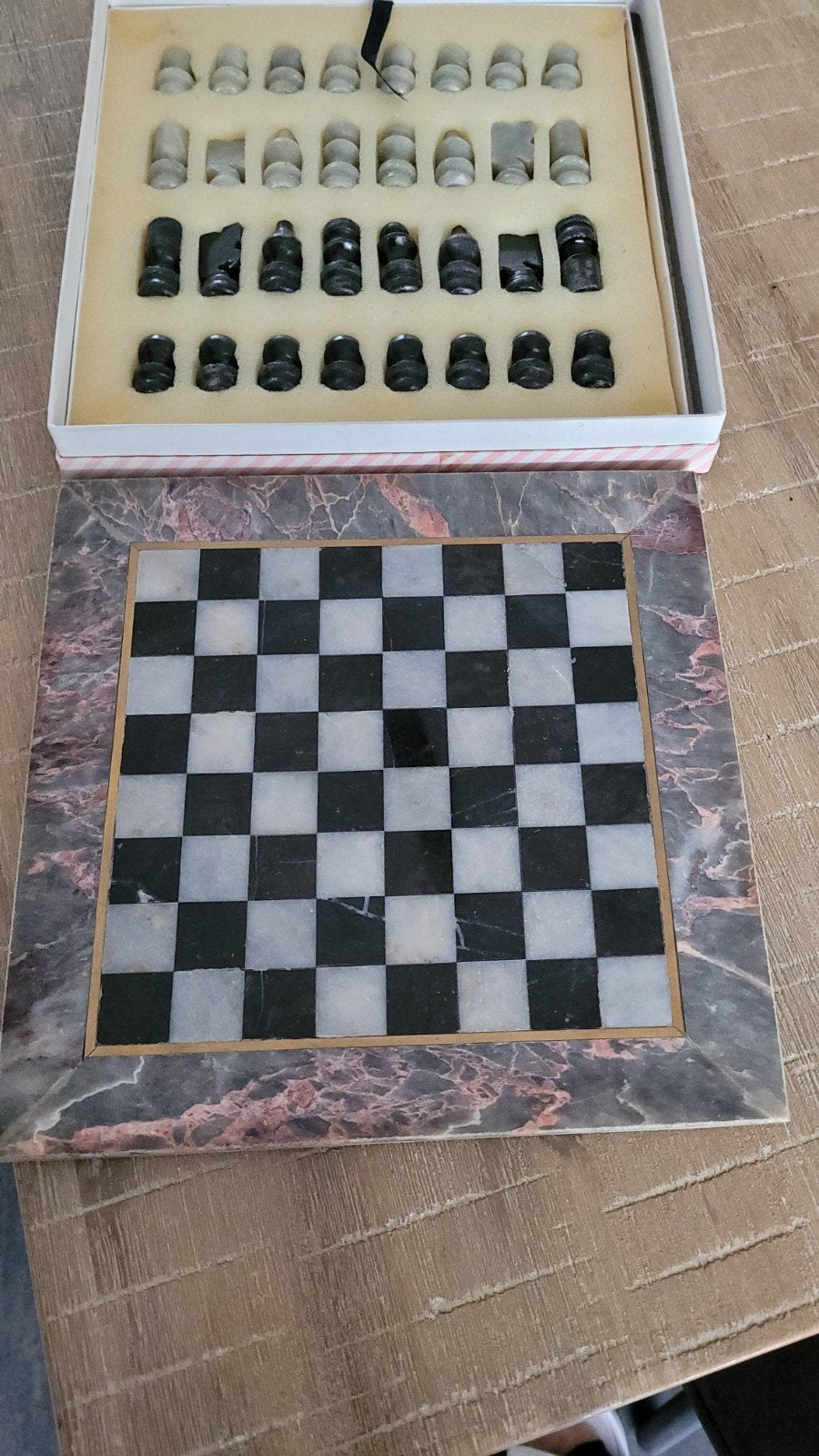 Luxe marmeren schaakspel met handgesneden stukken, Een of twee spelers, Ophalen of Verzenden, Zo goed als nieuw