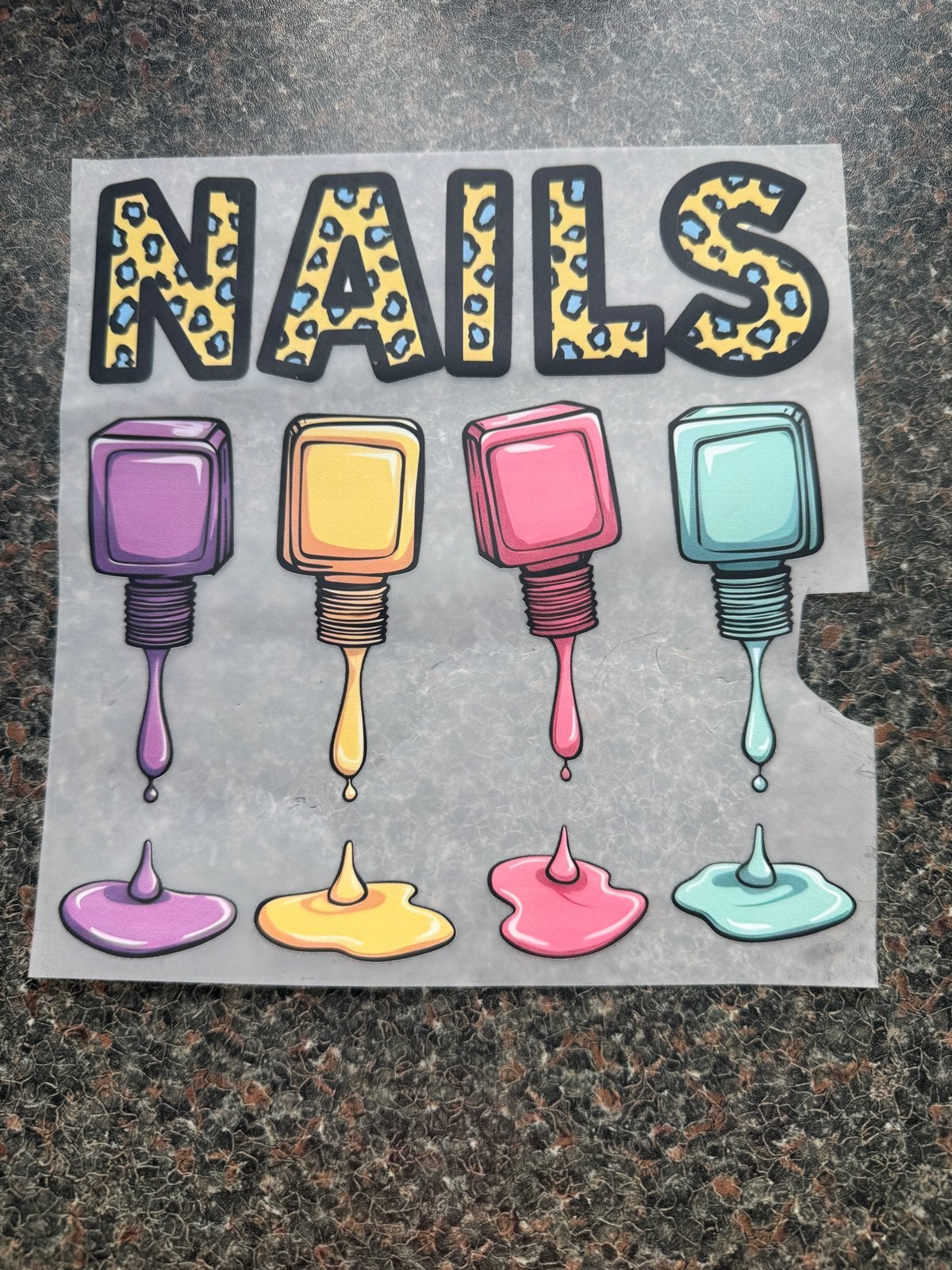 DTF Transfer 'Nails' met nagellak flesjes en luipaardprint, Ophalen of Verzenden, Nieuw, Overige applicaties