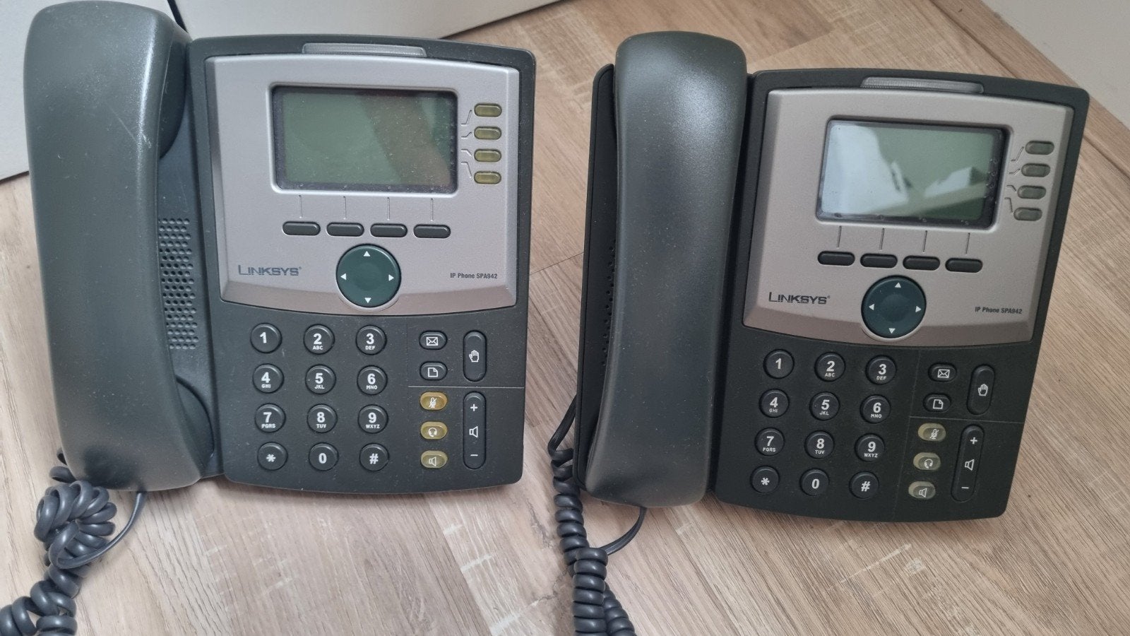 Linksys SPA942 IP Telefoons met Voeding (2 stuks), Ophalen, Gebruikt
