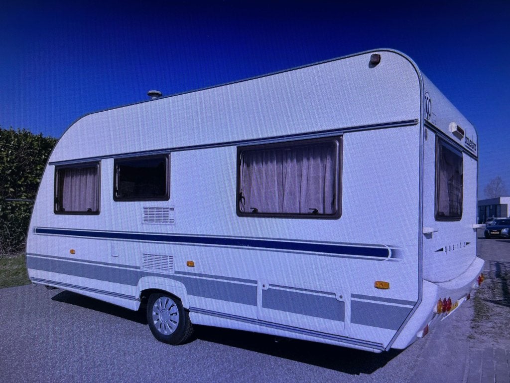 Beyerland Quartz 460 LB FRANS BED VOORTENT, Niet ingevuld, Rondzit, Schokbreker, Bedrijf