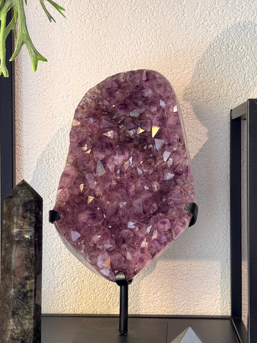 Amethist cluster op standaard - 30cm Brazilie 4,1KG Geode, Ophalen, Mineraal